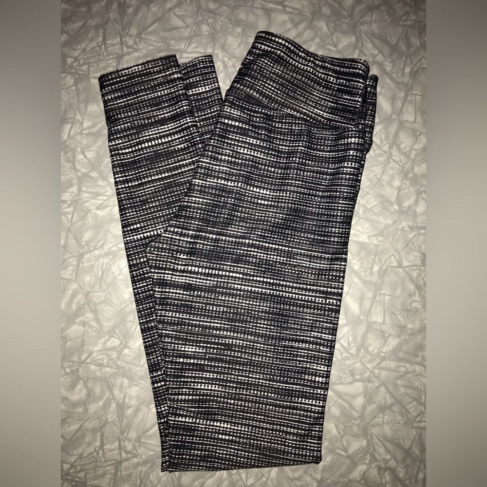 Joy Lab black and white leggings Size Small